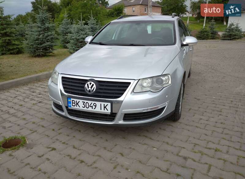 Универсал Volkswagen Passat 2009 в Ровно