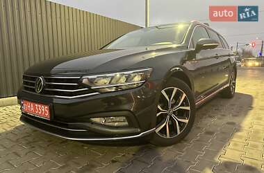 Универсал Volkswagen Passat 2021 в Киеве