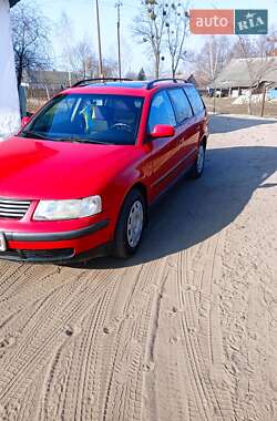 Універсал Volkswagen Passat 1997 в Вараші