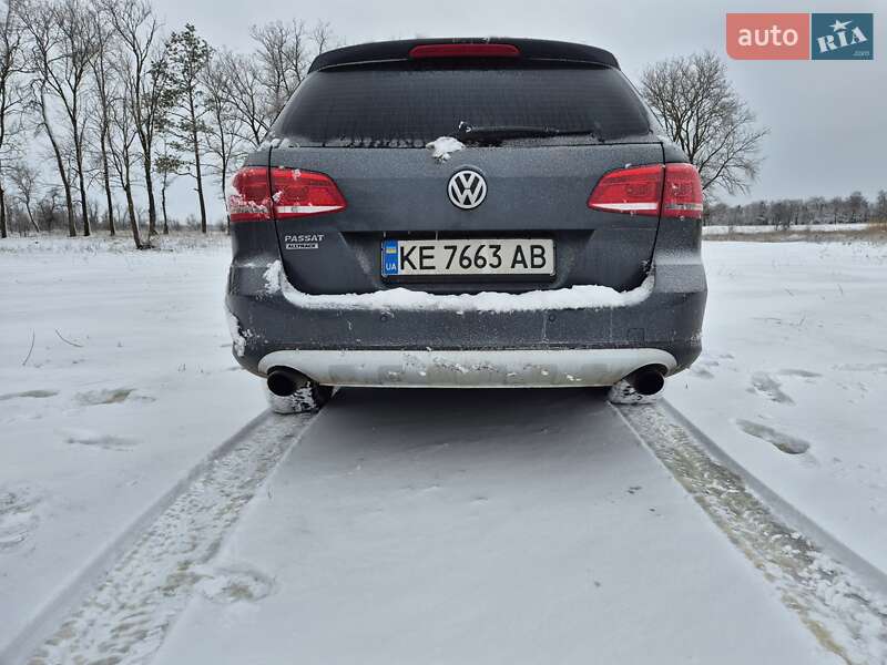Універсал Volkswagen Passat 2012 в Перещепині