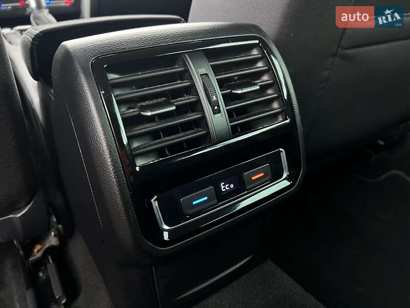 Універсал Volkswagen Passat 2020 в Львові