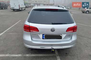 Универсал Volkswagen Passat 2011 в Ивано-Франковске