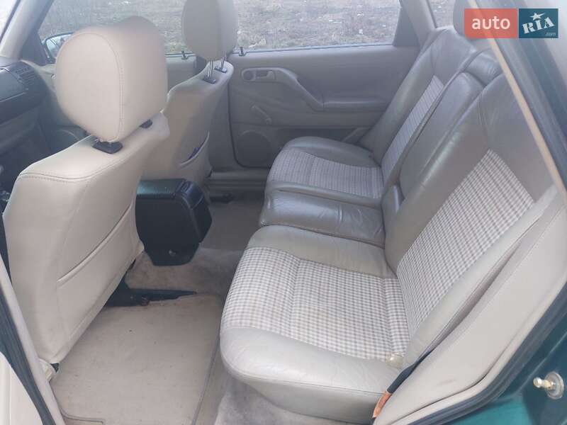 Седан Volkswagen Passat 1996 в Львові