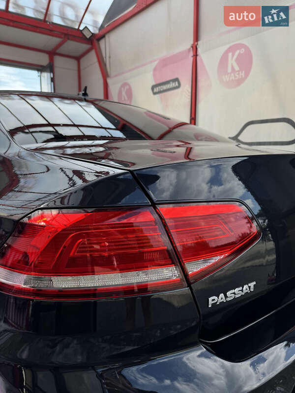 Седан Volkswagen Passat 2017 в Прилуках