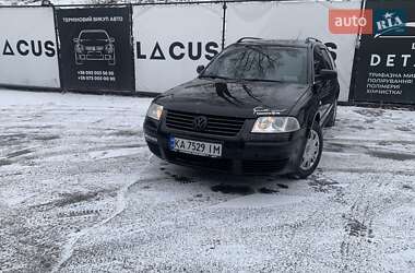 Універсал Volkswagen Passat 2002 в Києві