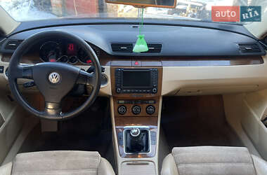 Седан Volkswagen Passat 2005 в Луцке