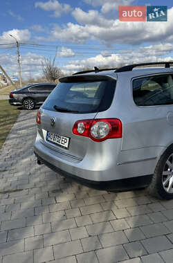 Універсал Volkswagen Passat 2009 в Ужгороді