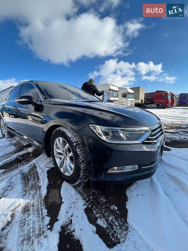 Седан Volkswagen Passat 2017 в Прилуках