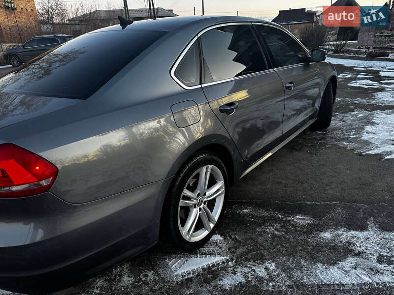 Седан Volkswagen Passat 2014 в Киеве