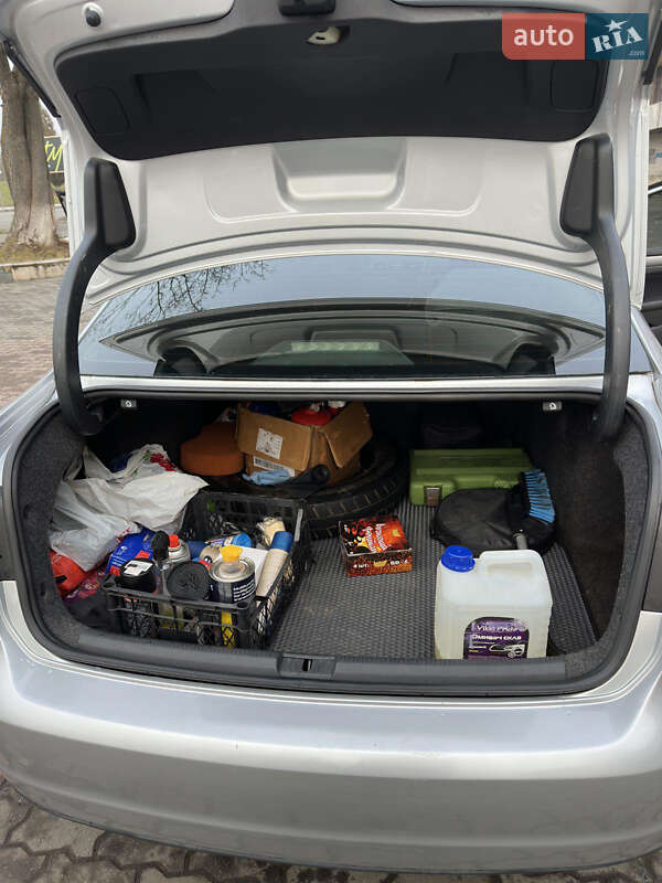 Седан Volkswagen Passat 2012 в Ивано-Франковске