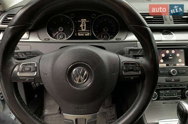 Універсал Volkswagen Passat 2012 в Бердичеві