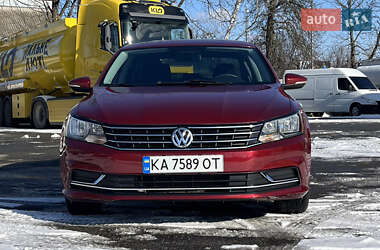 Седан Volkswagen Passat 2017 в Киеве