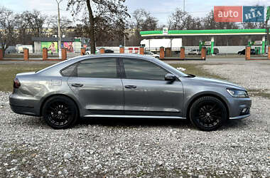 Седан Volkswagen Passat 2015 в 