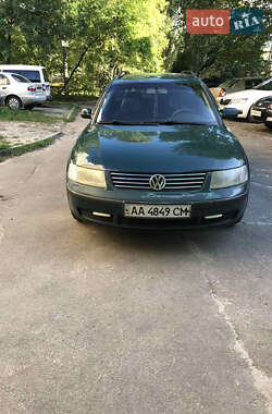 Универсал Volkswagen Passat 2000 в Киеве