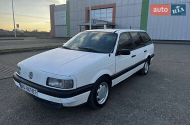 Универсал Volkswagen Passat 1989 в Виноградове