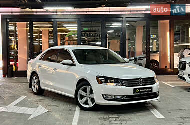 Седан Volkswagen Passat 2015 в Киеве