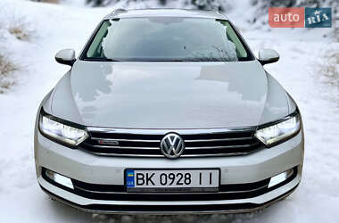 Универсал Volkswagen Passat 2015 в Дубно