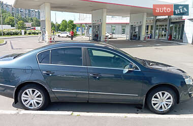 Седан Volkswagen Passat 2006 в Киеве