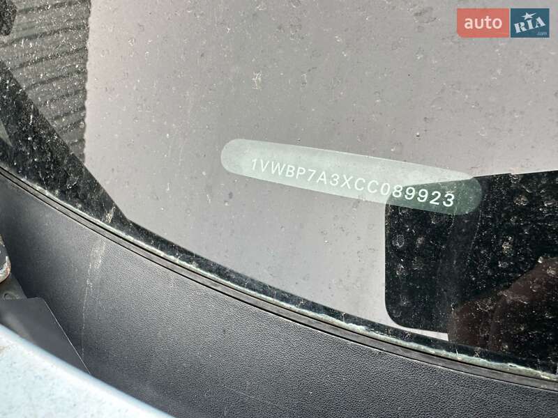 Седан Volkswagen Passat 2012 в Ивано-Франковске