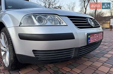 Седан Volkswagen Passat 2002 в Житомирі