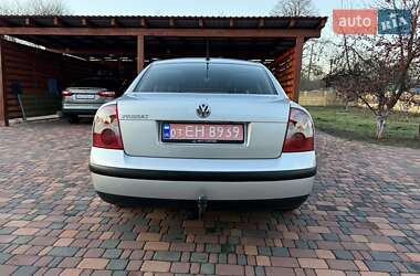 Седан Volkswagen Passat 2002 в Житомирі