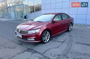 Седан Volkswagen Passat 2017 в Києві