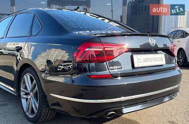 Седан Volkswagen Passat 2018 в Києві