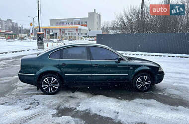 Седан Volkswagen Passat 2001 в Харькове