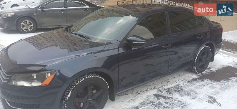 Седан Volkswagen Passat 2011 в Хмельницком