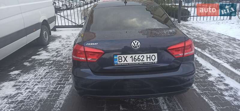 Седан Volkswagen Passat 2011 в Хмельницком