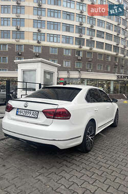 Седан Volkswagen Passat 2012 в Одесі