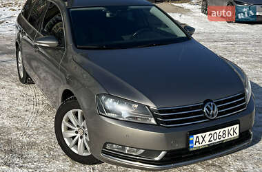 Універсал Volkswagen Passat 2012 в Києві