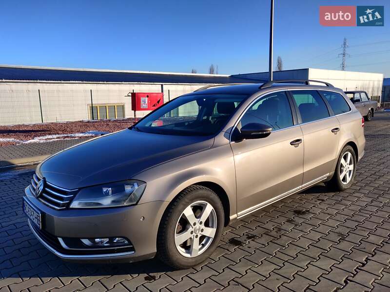 Универсал Volkswagen Passat 2011 в 