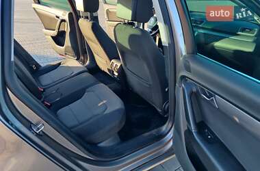 Универсал Volkswagen Passat 2011 в 