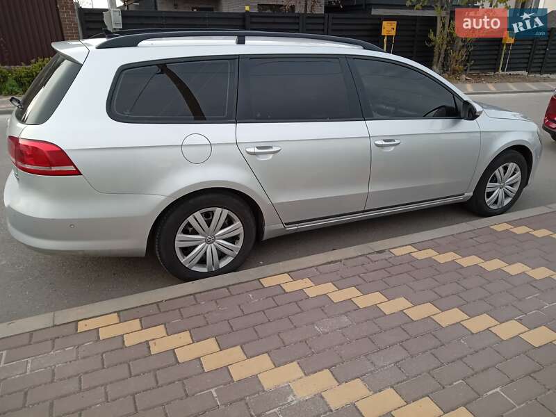 Універсал Volkswagen Passat 2011 в Києві фото 5 Універсал Volkswagen Passat 2011 в Києві