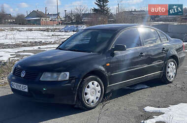 Седан Volkswagen Passat 1997 в Шепетівці