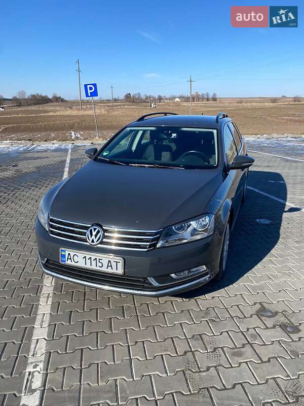 Універсал Volkswagen Passat 2014 в Львові