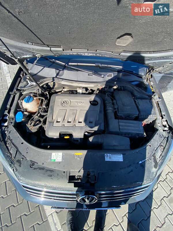 Універсал Volkswagen Passat 2014 в Львові