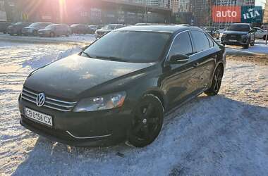 Седан Volkswagen Passat 2011 в Киеве