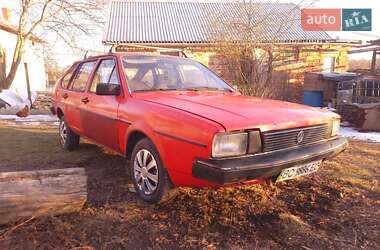 Хетчбек Volkswagen Passat 1983 в Модричах