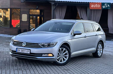 Универсал Volkswagen Passat 2015 в Ровно