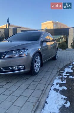 Седан Volkswagen Passat 2010 в Хмельницькому