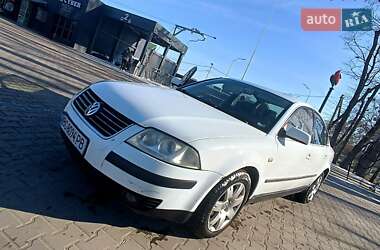 Седан Volkswagen Passat 2001 в Львове