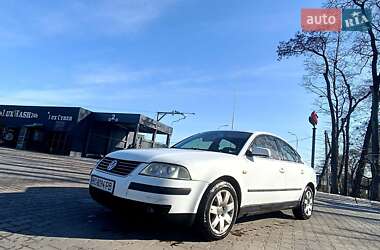 Седан Volkswagen Passat 2001 в Львове