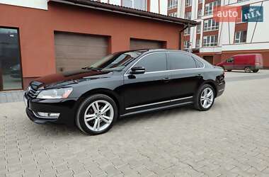 Седан Volkswagen Passat 2014 в Ивано-Франковске