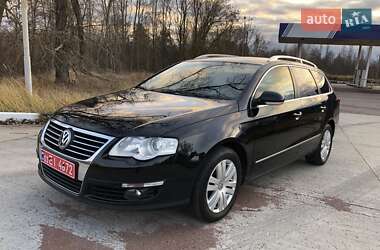 Універсал Volkswagen Passat 2009 в Житомирі