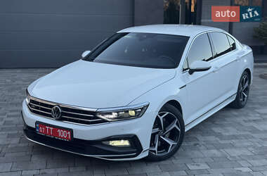 Седан Volkswagen Passat 2019 в Мукачево