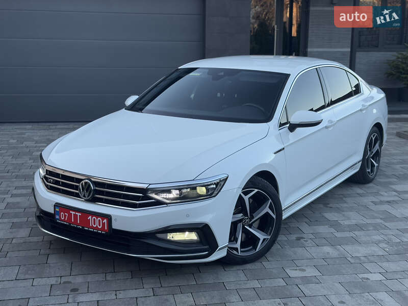 Седан Volkswagen Passat 2019 в 