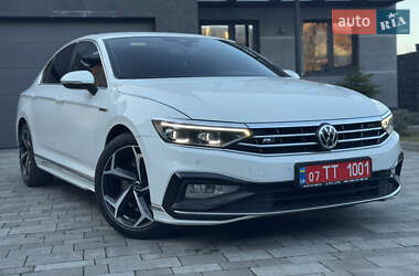 Седан Volkswagen Passat 2019 в 