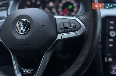 Седан Volkswagen Passat 2019 в 